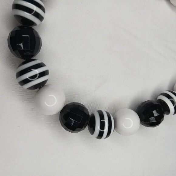 Handmade Mime Blk/Wht Beaded Dog Puppy Collar Necklace Jewelry Durable 16 1/2" - Picture 2 of 4